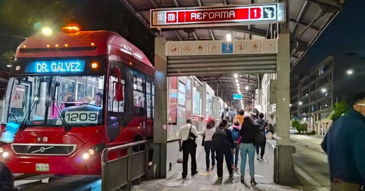 metrobus-horario-a-que-hora-abre-cierra-sabado-domingo-dias-festivos