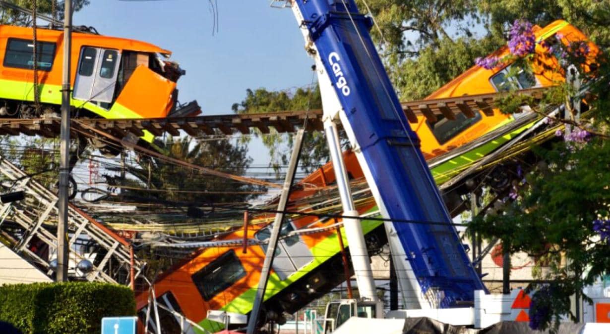 Ya casi son dos años de la tragedia en la Línea Dorada, dónde más de 20 personas perdieron la vida. Foto: Twitter.