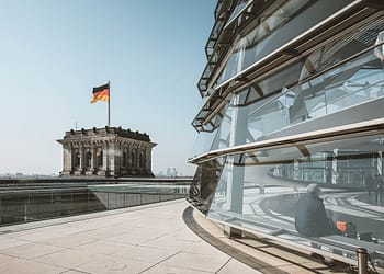 Se supone que Alemania es el ejemplo perfecto de la renovación democrática, la prueba de que las naciones pueden redimirse y decir en serio: “Nunca más”. Foto: Pixabay.