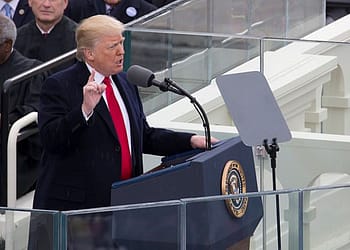 El hecho de que las acciones de Trump consistieran en palabras no las hace constitucionalmente protegidas. Al contrario, numerosos delitos implican límites a la libertad de expresión. Foto: Wikimedia.