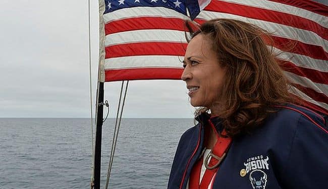 Las probabilidades de que la vicepresidenta Kamala Harris sea la candidata demócrata son altas. Foto: Wikimedia.