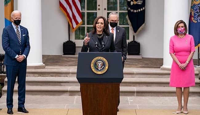 Biden ha respaldado a la vicepresidenta Kamala Harris, al igual que Bill y Hillary Clinton y otros demócratas de alto perfil , y Harris respondió señalando su intención de “ganar y ganar” la nominación. Foto: Wikimedia.