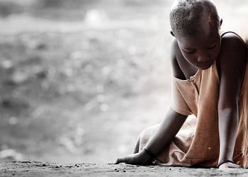 Aunque sigan siendo generosos con los refugiados que llegan a sus costas, los países más ricos deberían redoblar sus esfuerzos para poner fin a la miseria de raíz. Foto: Pixabay.