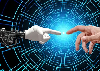Existe un fuerte consenso en que los algoritmos de IA son cada vez más capaces de realizar más tareas mucho mejor que los humanos. Foto: Pixabay.