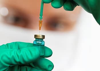 La vacunación es uno de los proyectos más prometedores para la humanidad en los años venideros. Los avances científicos han hecho posibles nuevas vacunas más eficaces. Foto: Pixabay.