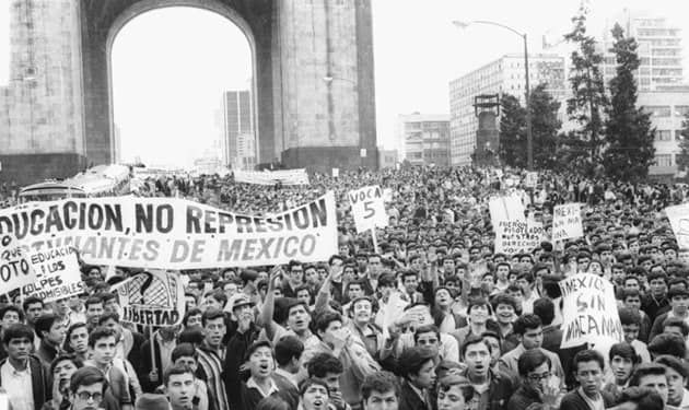 En el caso del 68 no hubo que esperar tanto tiempo para que empezaran a circular versiones paralelas a la oficial Foto: Gobierno de México