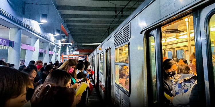 Metro perdió al 50% de sus pasajeros tras la pandemia, pero siguen los retrasos portada okay
