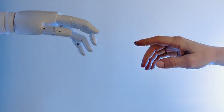 Muchos tecnólogos abogan por incorporar "reglas morales" a los sistemas de IA antes de que superen las capacidades humanas. Foto: Pexels.