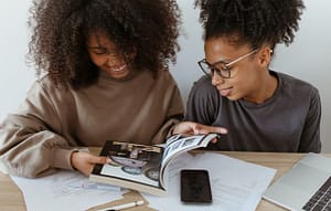 El registro es muy sencillo y los beneficios que esta beca para mujeres universitarias tiene para ti son muy amplios, no desaproveches la oportunidad y participa para ganar uno de estos apoyos/ imagen: pexels.com