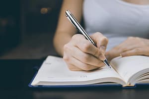 mujeres estudiando