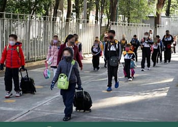 A pesar del repunte en el número de casos Covid-19 la CDMX regresa a clases presenciales | Foto: Twitter SEP