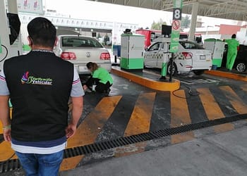 La constancia servirá para que los automovilistas puedan circular sin problemas o multas por no haber completado la verificación Foto: Gobierno Edomex