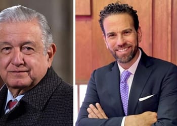 Carlos Loret de Mola ha criticado las acciones del gobierno de López Obrador y exhibido a familiares del presidente | Foto: Twitter y AMLO