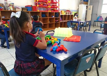 En Nuevo Laredo, Tamaulipas, los padres de familia de más de 12 mil estudiantes de secundaria pagaron entre 250 y mil 500 pesos por aportación “voluntaria” durante los ciclos escolares 2020-2021 y parte del 2021-2022 | Foto: Secretaría de Educación Nayarit