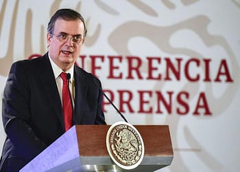Como parte de la trayectoria política de Ebrard, fue jefe de gobierno del entonces Distrito Federal | Foto: Gobierno de México