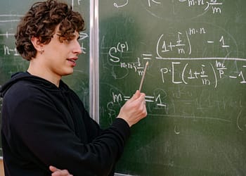 Las asesorías son para estudiantes de secundaria y alumnos que quieran repasar sobre esta materia | Foto: Pexels