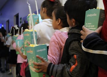 Las salas de cine para niños tienen toboganes, albercas de pelotas y en algunas zonas la entrada es gratis los domingos | Foto: DIF Sinaloa