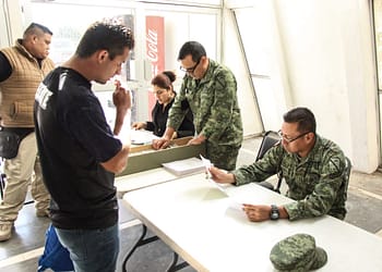 La cartilla es un documento de identificación militar expedida a los mexicanos | Foto: Ayuntamiento de Lerdo