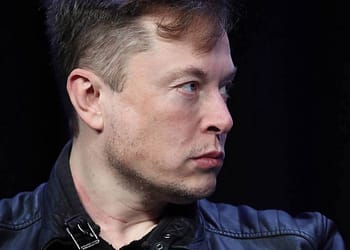 Musk criticó la decisión de eliminar la cuenta del expresidente Donald Trump, argumentando que “la libertad de expresión es la base de una democracia fuerte” | Foto: Project Syndicate