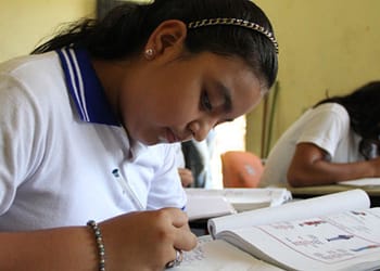 resultados becas familias fuertes 2022