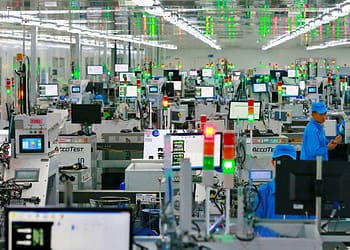Mientras que China continúa jugando un juego largo, el asalto táctico de Estados Unidos a la industria tecnológica de China tiene que ver con la ventaja a corto plazo | Foto: Project Syndicate