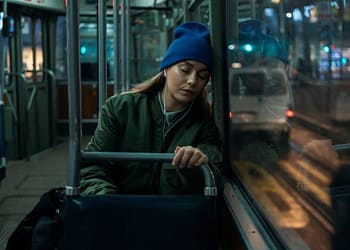 Las rutas del Nochebús brindan mayor seguridad para las personas que no cuentan con transporte privado./Foto: Istock