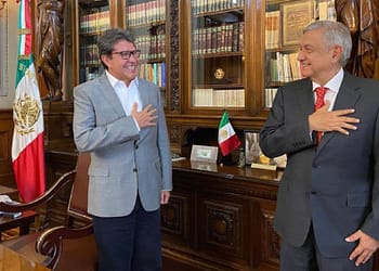 Monreal frena ley que sanciona con 4 mil pesos injurias contra AMLO portada