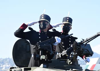 El Ejército mexicano Se encarga de la defensa del territorio y soberanía nacional, de garantizar la seguridad interior. Foto. SEDENA.
