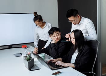 Si tributas en RESICO, queda menos de un mes para presentar la declaración anual de personas morales. Consulta los requisitos y cumple con tus obligaciones fiscales / imagen: pexels.com