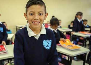 hay clases viernes 28 de abril SEP