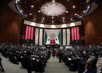 Diputados y senadores, los encargados de crear las leyes.