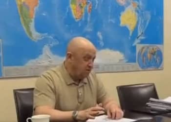 Yevgeny Prigozhin, jefe de la empresa militar privada Wagner Group, está intensificando sus ataques públicos contra el ejército ruso. Foto: Captura de pantalla.