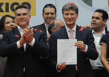 ¿Cuántas firmas lleva Enrique de la Madrid?