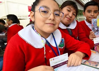 Todos los beneficiarios que actualicen sus datos entre el 28 de agosto y 3 de septiembre, recibirán el apoyo de Útiles y Uniformes 2023 | Foto: @BienestarEducativo.