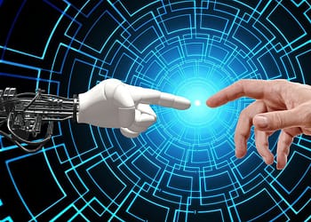 Existe un fuerte consenso en que los algoritmos de IA son cada vez más capaces de realizar más tareas mucho mejor que los humanos. Foto: Pixabay.