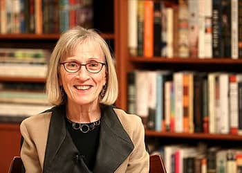 La economista de Harvard Claudia Goldin reinventó la historia desde el punto de vista de las mujeres estadounidenses que equilibran su carrera y su familia. Ahora, los profundos conocimientos de Goldin sobre los resultados de las mujeres en el mercado laboral le han valido el Premio Nobel de Economía . Foto: Creative Commons Attribution-Share Alike 4.0. Wikimedia.