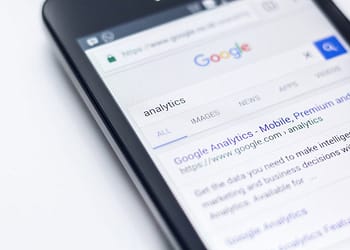 Los gigantes tecnológicos como Google y Facebook minimizaron la importancia de los contenidos de noticias en sus plataformas y afirmaron que pueden eliminarlos fácilmente, ya que su público en realidad no los necesita. Foto: Pixabay.