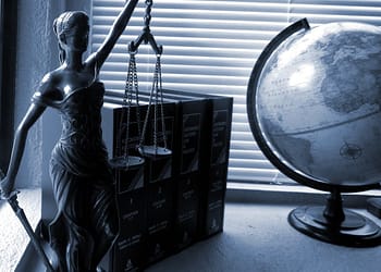 Hay aquí enseñanzas para quienes quieran fortalecer la democracia y crear nuevas instituciones para combatir la desigualdad y proteger a los desfavorecidos. El primer paso debe ser mostrar que la democracia funciona, creando una agenda reformista que sea exitosa en la provisión de servicios a la población. Foto: Pixabay.