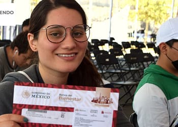 que-es-jovenes-escribiendo-el-futuro-2024-cuanto-da-de-beca