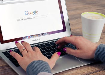 Google se dio cuenta desde el principio de que obtener información a gran escala conduciría a dominar el mercado y obtener ganancias monopólicas. Foto: Pixabay.