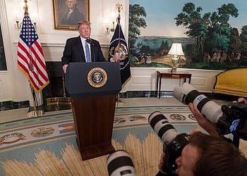 El expresidente Donald Trump, no tiene ningún interés en crear una economía más justa, robusta y sostenible. Foto: Wikimedia.