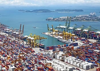 Los aranceles de Trump probablemente no logren avanzar en su aparente objetivo de reducir el déficit comercial de Estados Unidos. Si otros países adoptan aranceles de represalia, las exportaciones totales de Estados Unidos –y el comercio global en general– pueden caer. Foto: Pixabay.