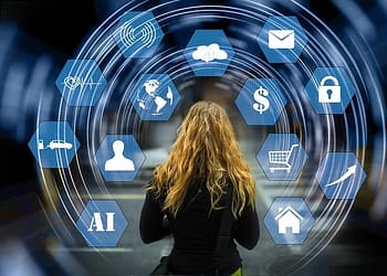 El desarrollo de la revolución de la IA –y la relación entre progreso y sufrimiento– dependerá de una serie de carreras entre la tecnología y las instituciones humanas. Hasta ahora, la tecnología está dejando atrás a las instituciones humanas. Foto: Pixabay.