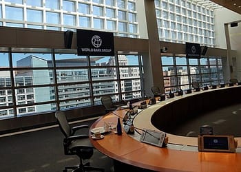 Retirarse del FMI y del Banco Mundial sería un grave error, pues privaría a Estados Unidos de su capacidad de dar forma a las reglas del orden monetario internacional y promover sus intereses estratégicos. Foto: Creative Commons Attribution-Share Alike 2.0 Generic. Wikimedia.