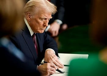La paz en Ucrania que probablemente adopte la administración Trump también puede provocar la fragmentación del sistema financiero internacional. Foto: Wikimedia.