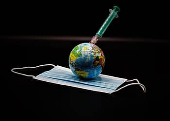 La pandemia de COVID-19 puso de relieve la fragilidad de las cadenas mundiales de suministro médico y los límites de la solidaridad entre países ante una crisis de salud pública. Foto: Pixabay.