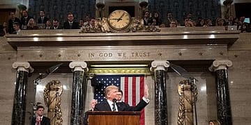 ¿Trump quiere ser recordado como un gran defensor de la prosperidad? ¿O como un presidente que eliminó el déficit, enfrió la inversión del sector privado y perjudicó a las empresas? Foto: Wikimedia.