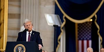 El desafío para Trump, como lo fue para Biden, es cómo diseñar e implementar una estrategia industrial del siglo XXI que atraiga la inversión privada, haga hincapié en las zanahorias en lugar de los palos y, en última instancia, cree un sector manufacturero globalmente competitivo. Foto: Wikimedia.