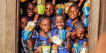 La desnutrición está teniendo consecuencias devastadoras. En los países más pobres del mundo, alrededor de 258 millones de niños viven  con hambre, 56 millones más que en 2015. Para estos niños, el hambre no es una fuente ocasional de estrés, sino una dura realidad de la vida diaria. Foto: Pixabay.