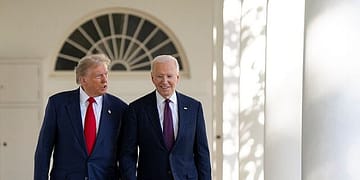 Para que populistas como Trump tengan que hacer frente a sus problemas, los liberales deben hablar en términos morales y conectar con las intuiciones morales de la mayoría de los votantes. Foto: Wikimedia.